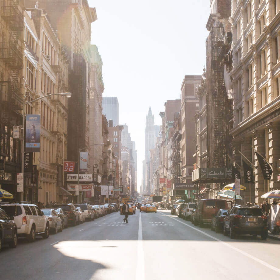 a busy new york street